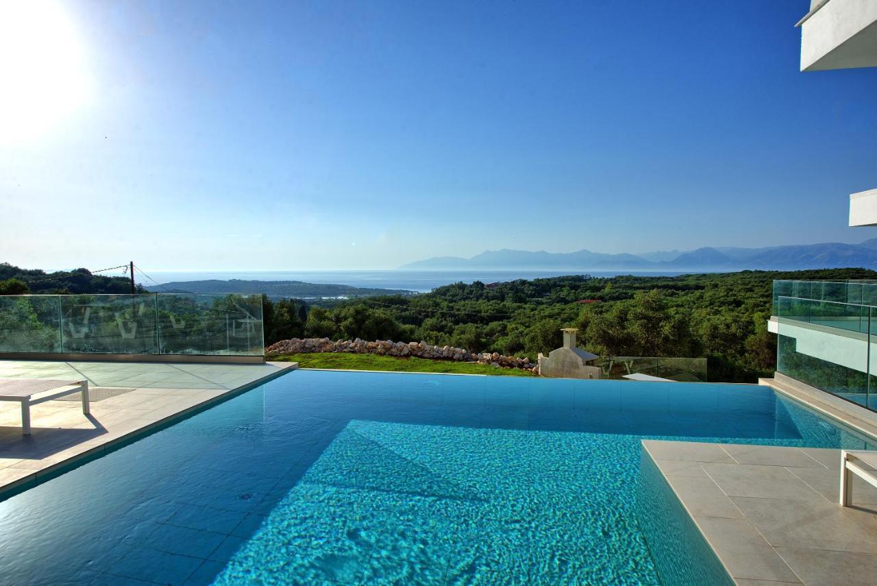 Athena By Posarellivillas * Peritheia